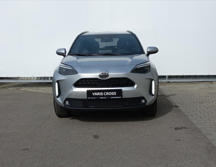 Toyota Yaris Cross CUV 1,5 l 68 kw