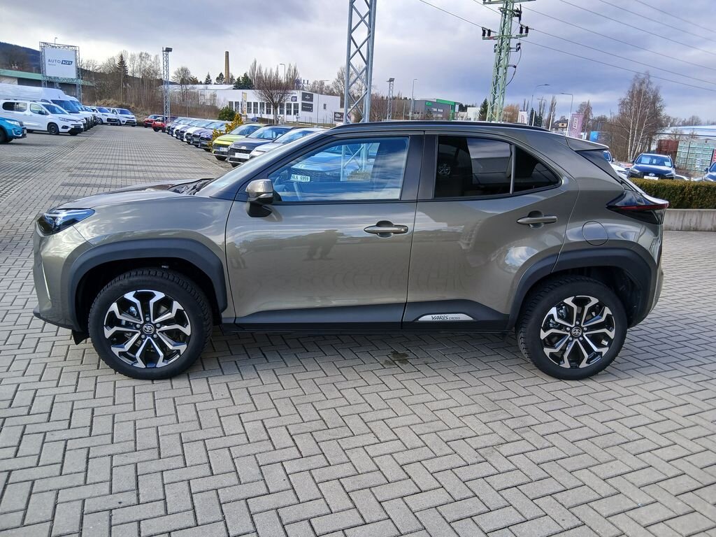 Toyota Yaris Cross SUV 1,5 l 68 kw