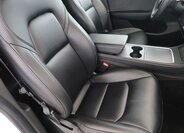 Tesla Model Y SUV 0,0 378 kw