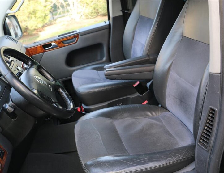 Volkswagen Multivan MPV 2,5 l 128 kw