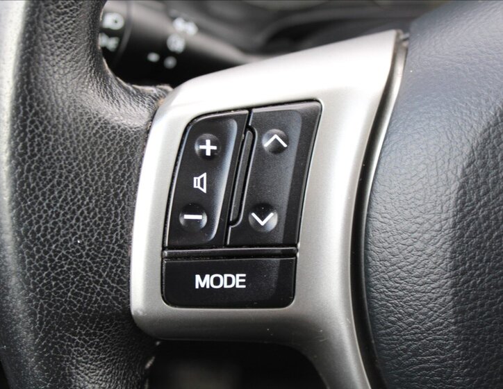 Toyota Yaris Hatchback 998,0 51 kw