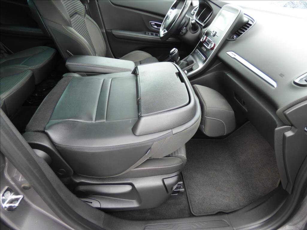 Renault Scénic MPV 1,5 l 81 kw