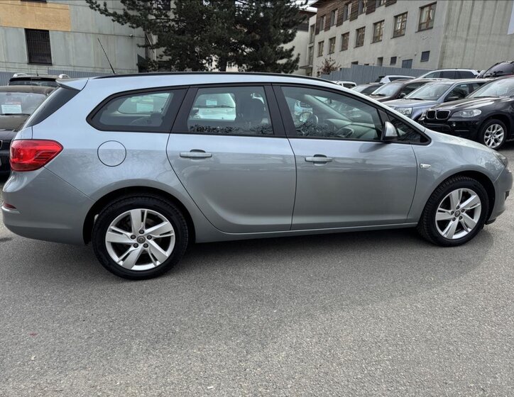 Opel Astra Kombi 1,7 l 81 kw