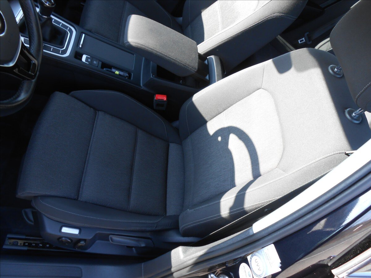 Volkswagen Passat Kombi 2,0 l 110 kw