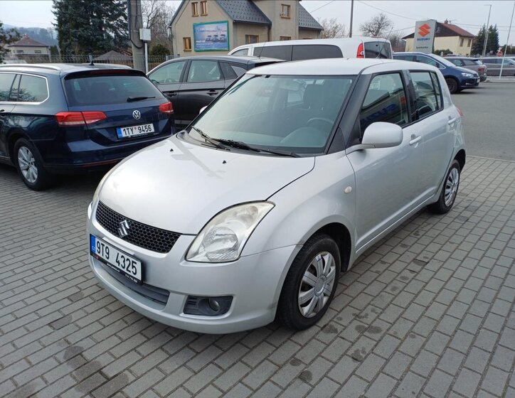 Suzuki Swift Hatchback 1,3 l 66 kw
