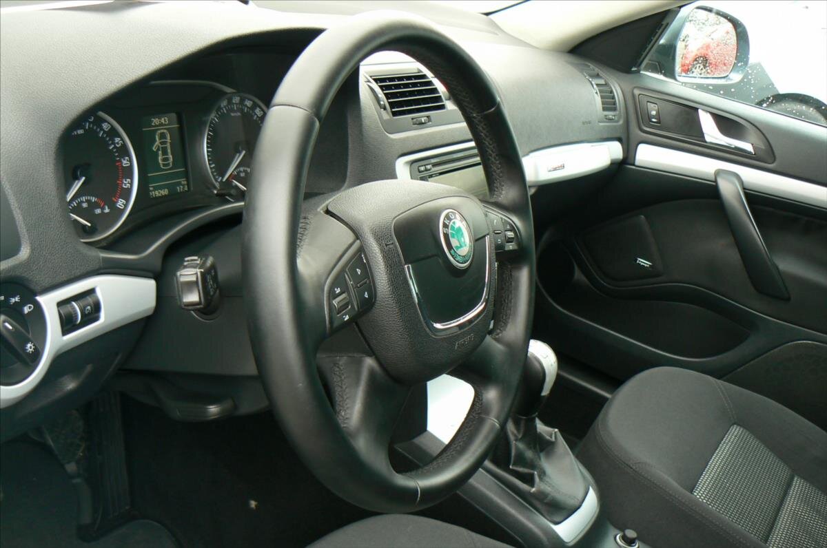 Škoda Octavia Kombi 2,0 l 103 kw
