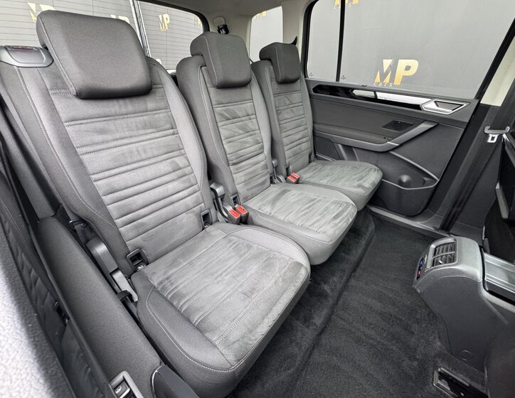 Volkswagen Touran 19