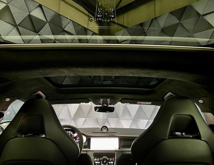 Porsche Panamera 26