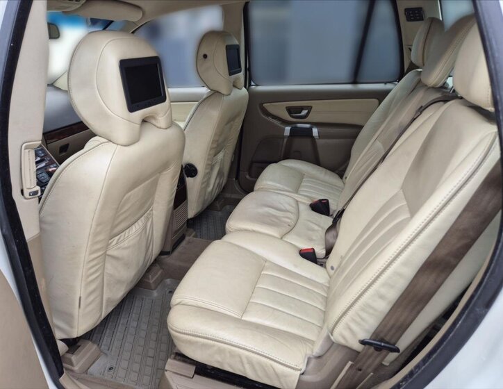 Volvo XC90 SUV 2,4 l 136 kw