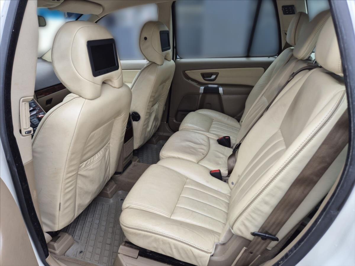 Volvo XC90 SUV 2,4 l 136 kw