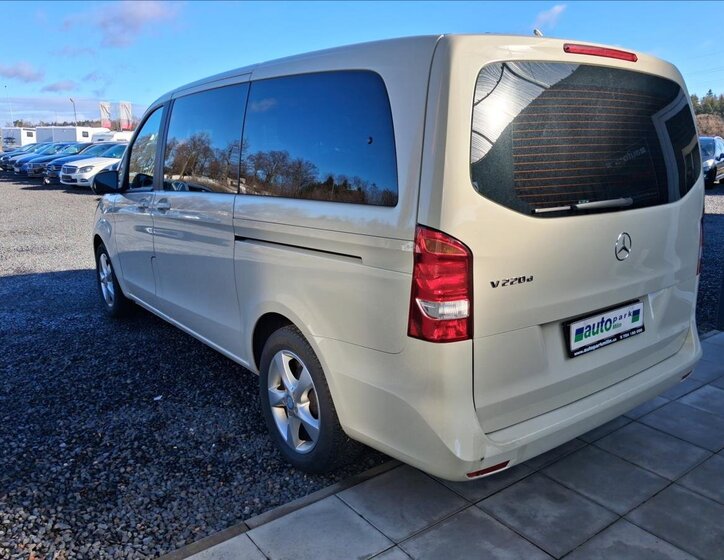 Mercedes-Benz Třídy V Kombi 2,1 l 120 kw