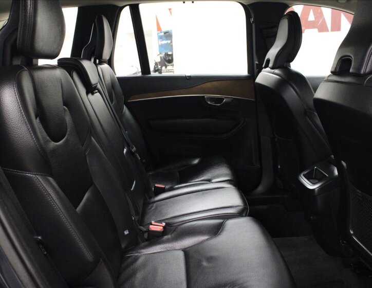 Volvo XC90 SUV 2,0 l 173 kw