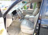 Toyota Land Cruiser 9