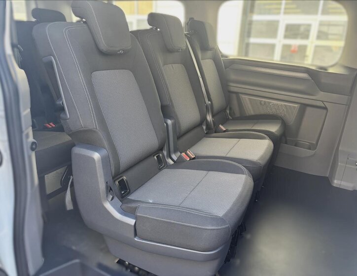 Volkswagen Caravelle Kombi 2,0 l 110 kw