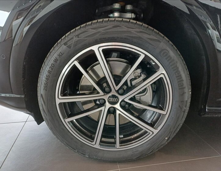 Audi Q5 SUV / Terénní 2,0 l 150 kw