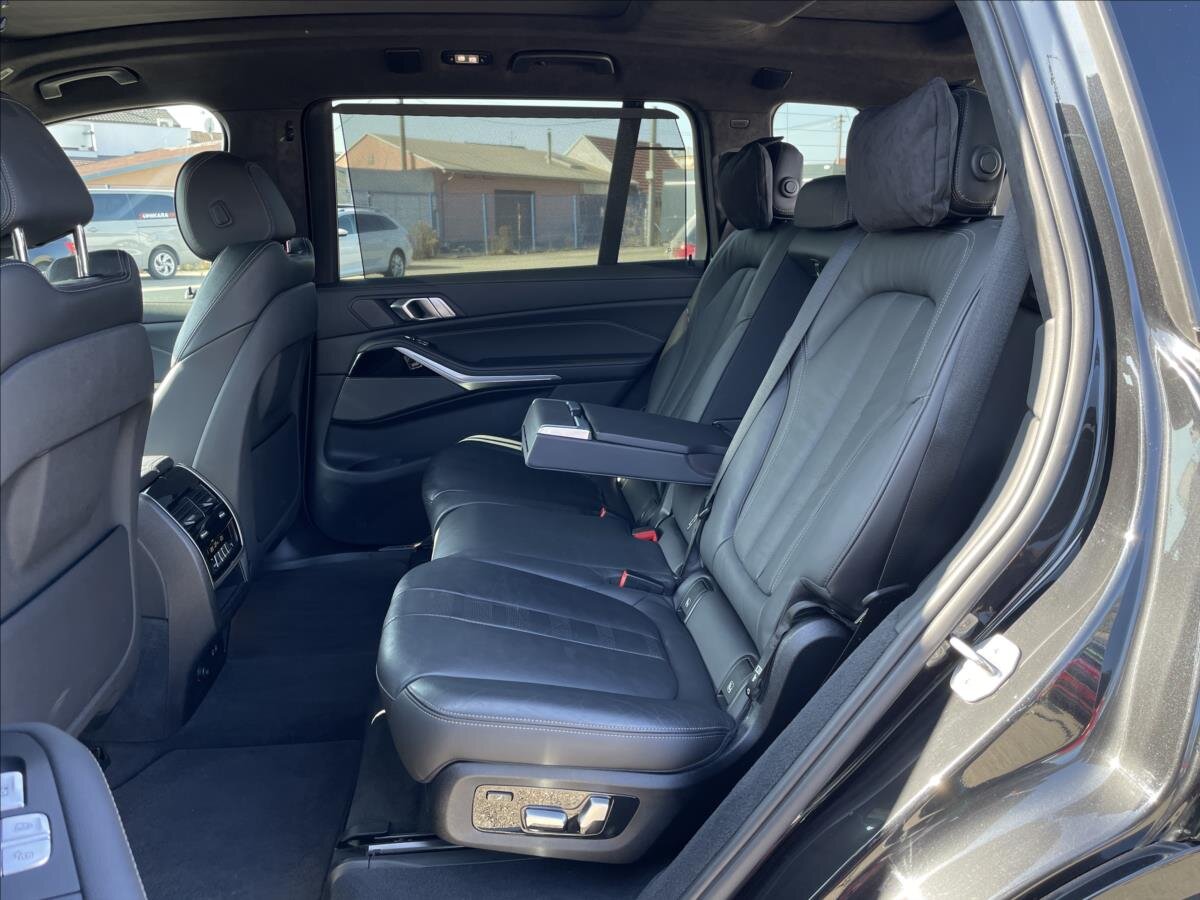 BMW X7 SUV / Terénní 3,0 l 195 kw