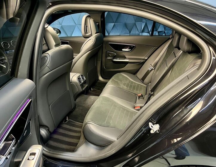 Mercedes-Benz Třídy C Sedan / Limuzína 2,0 l 190 kw