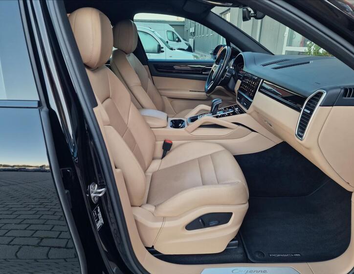 Porsche Cayenne 14