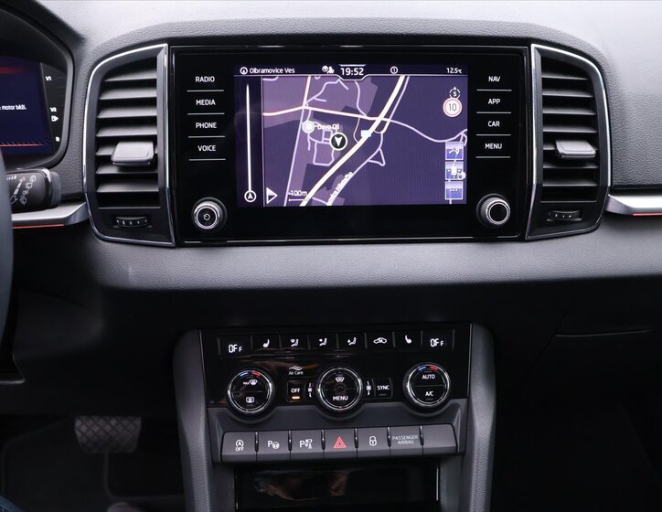 Škoda Karoq SUV / Terénní 2,0 l 110 kw