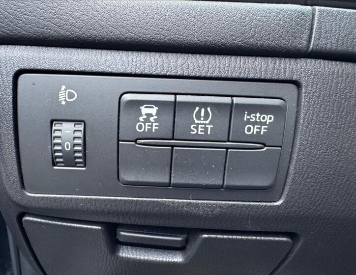 Mazda 6 Sedan / Limuzína 2,0 l 107 kw