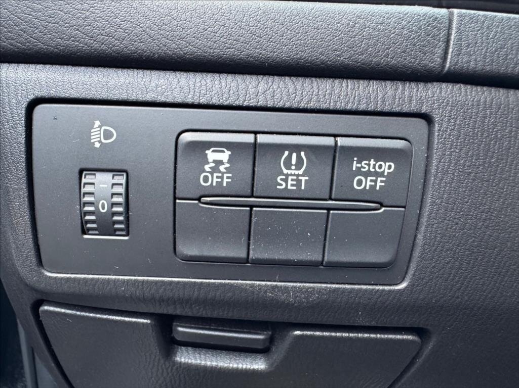 Mazda 6 Sedan / Limuzína 2,0 l 107 kw