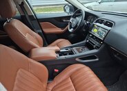 Jaguar F-Pace SUV 3,0 l 221 kw