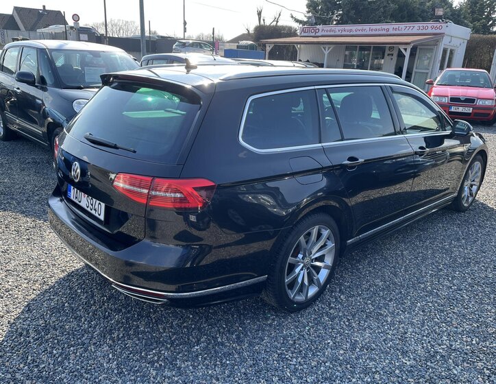 Volkswagen Passat Kombi 2,0 l 176 kw