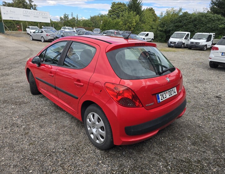 Peugeot 207 6