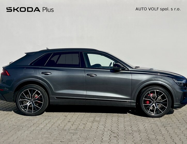 Audi SQ8 9
