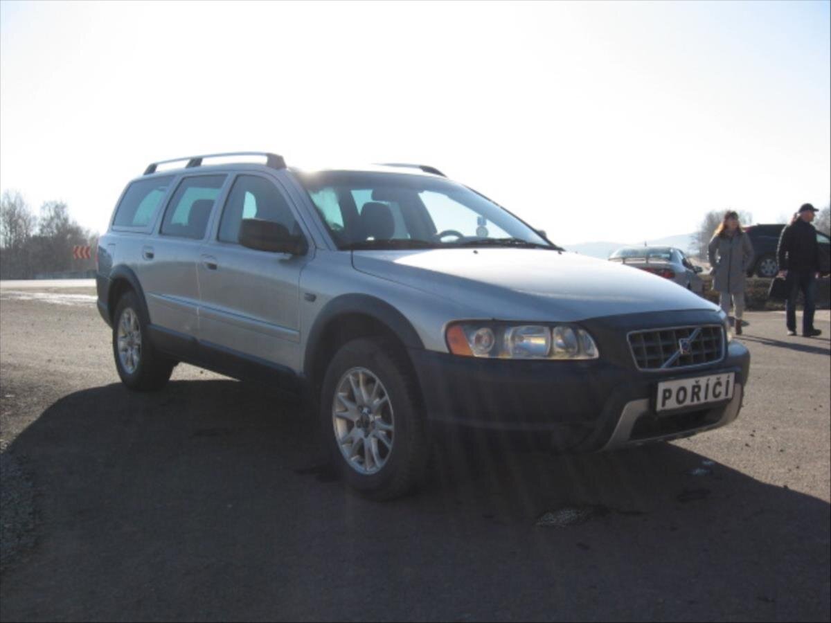 Volvo XC70 Kombi 2,4 l 120 kw
