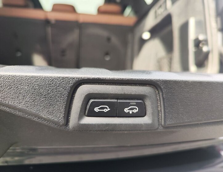 BMW X5 SUV / Terénní 3,0 l 250 kw