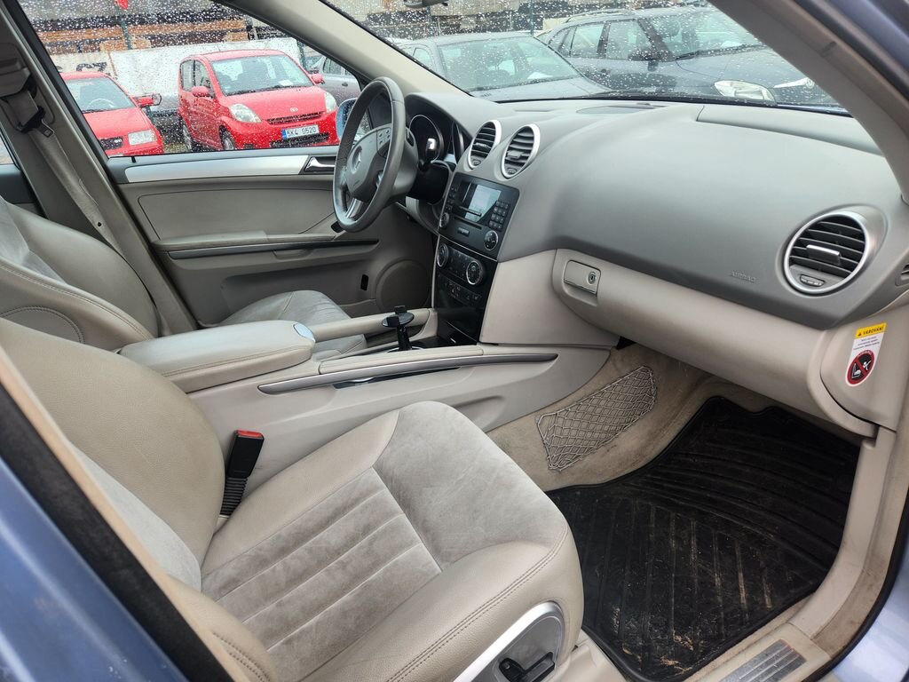 Mercedes-Benz Třídy M SUV / Terénní 3,5 l 200 kw