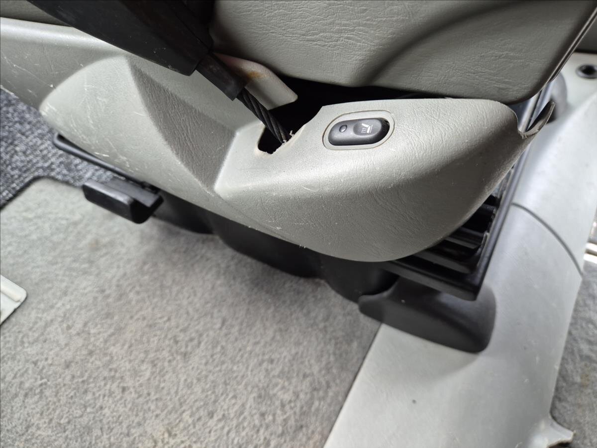 Opel Vivaro VAN / Minibus 2,0 l 84 kw