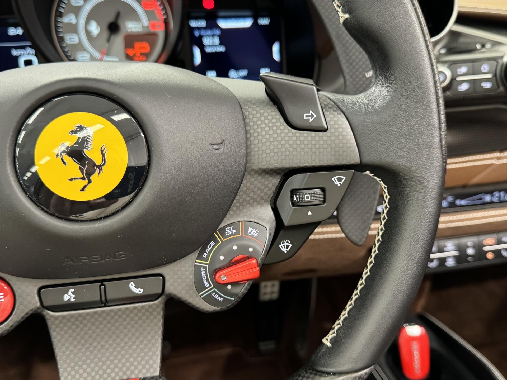 Ferrari F8 Kabriolet 3,9 l 530 kw