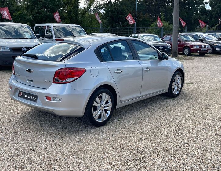 Chevrolet Cruze 5