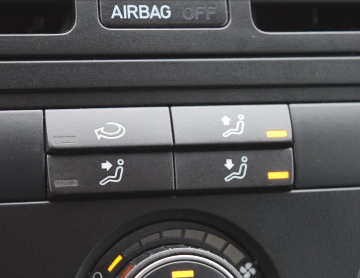 Volkswagen Touran Kombi 1,4 l 103 kw