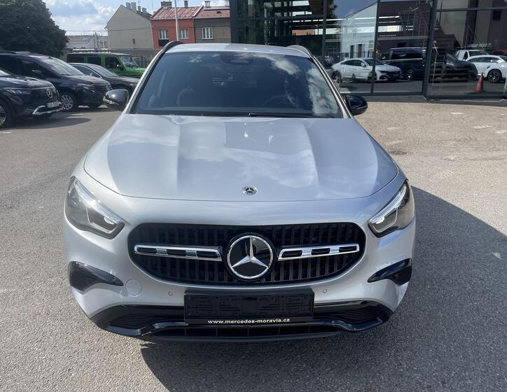 Mercedes-Benz GLA 2