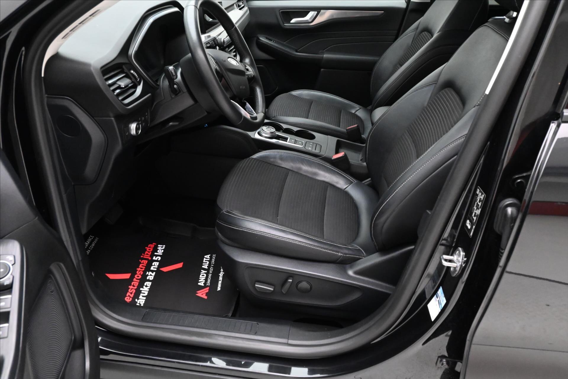 Ford Kuga SUV / Terénní 2,0 l 140 kw