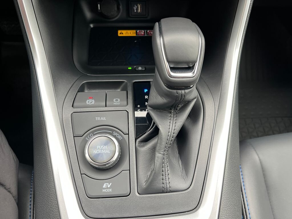 Toyota RAV4 SUV 2,5 l 131 kw