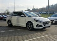 Hyundai i30 4
