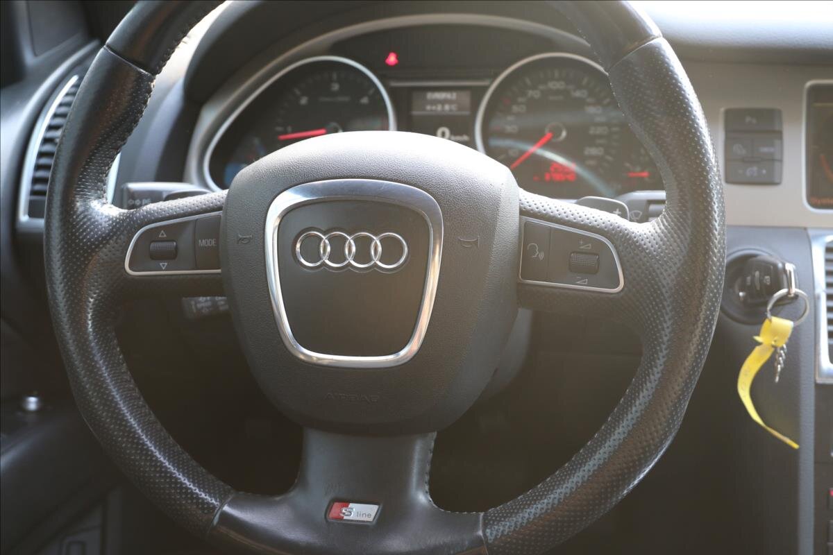 Audi Q7 Kombi 3,0 l 176 kw