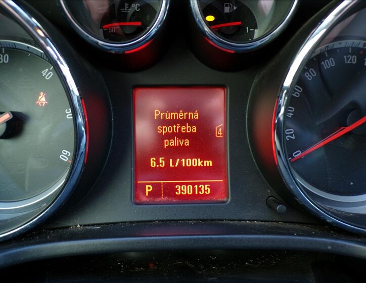 Opel Insignia Kombi 2,0 l 118 kw