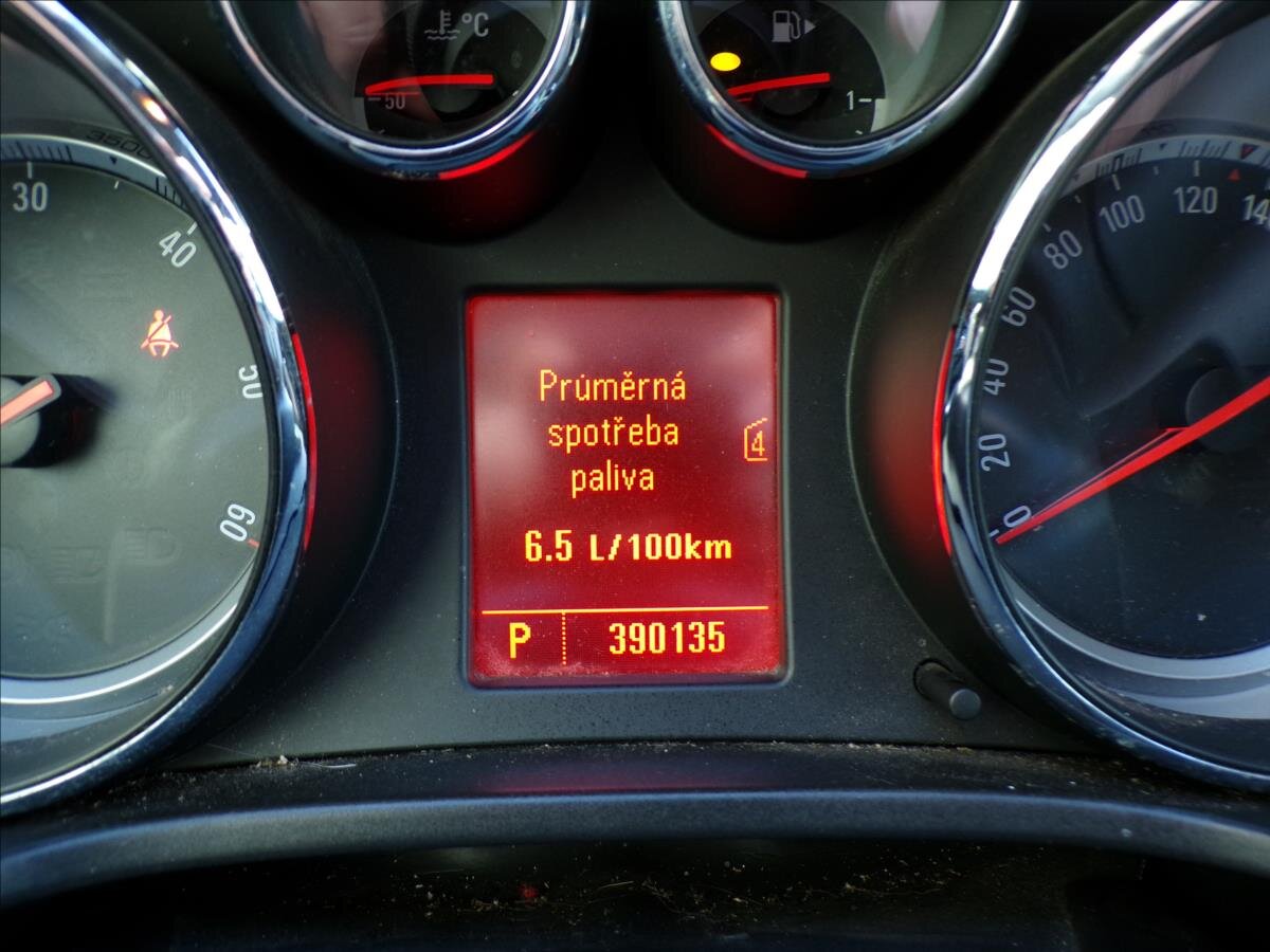 Opel Insignia Kombi 2,0 l 118 kw