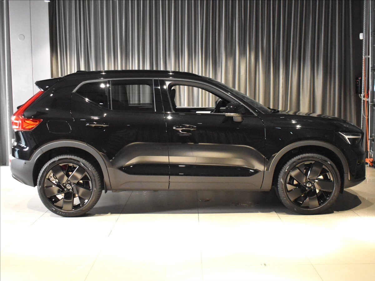 Volvo XC40 SUV / Terénní 2,0 l 120 kw