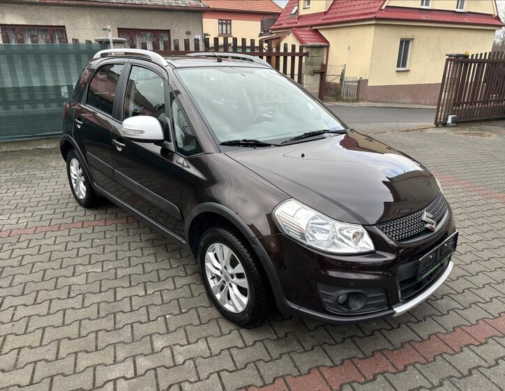 Suzuki SX4 Hatchback 1,6 l 88 kw
