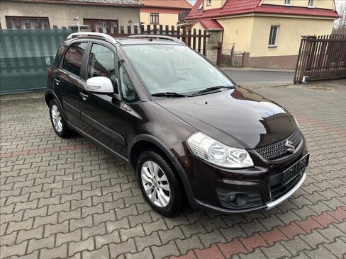 Suzuki SX4 Hatchback 1,6 l 88 kw