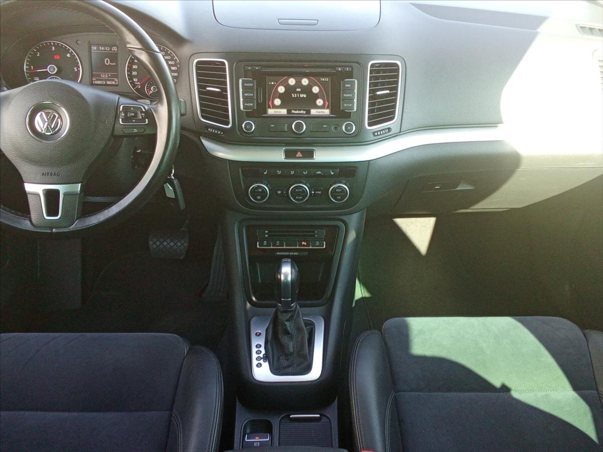 Volkswagen Sharan MPV 2,0 l 103 kw