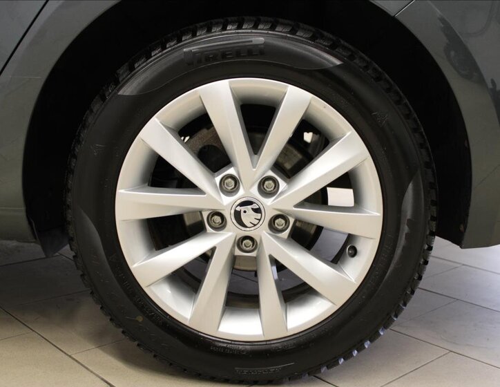 Škoda Octavia Sedan / Limuzína 1,6 l 85 kw