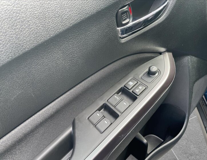 Suzuki Vitara SUV / Terénní 1,4 l 81 kw