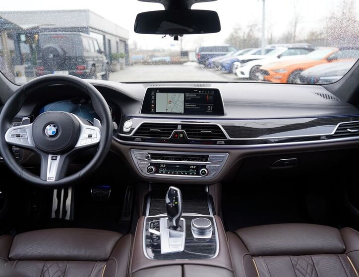 BMW Řada 7 Sedan 3,0 l 250 kw